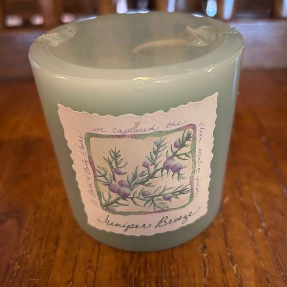 Bath & Body Works Juniper Breeze 3”X3” One Wick Pillar Candle Sealed Vintage - Picture 1 of 8